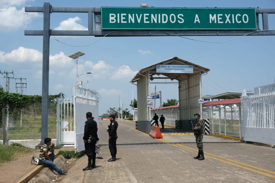 Restringe México paso por frontera sur