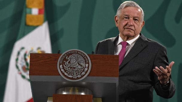 Insiste López Obrador en reformar organismos autónomos