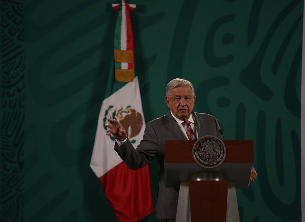 México se hundió por la falta de democracia: AMLO
