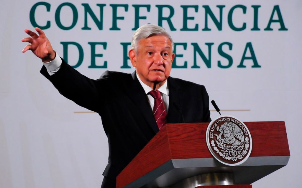 Justifica el presidente López Obrador rescate de Pemex y CFE