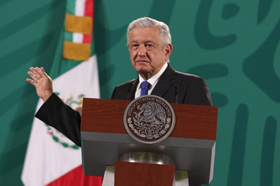 Acusa AMLO al INE y TEPJF de atentar contra la democracia mexicana