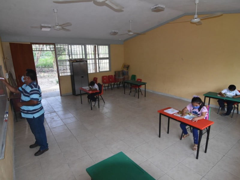 Detienen inicio de clases presenciales en Campeche y Nayarit