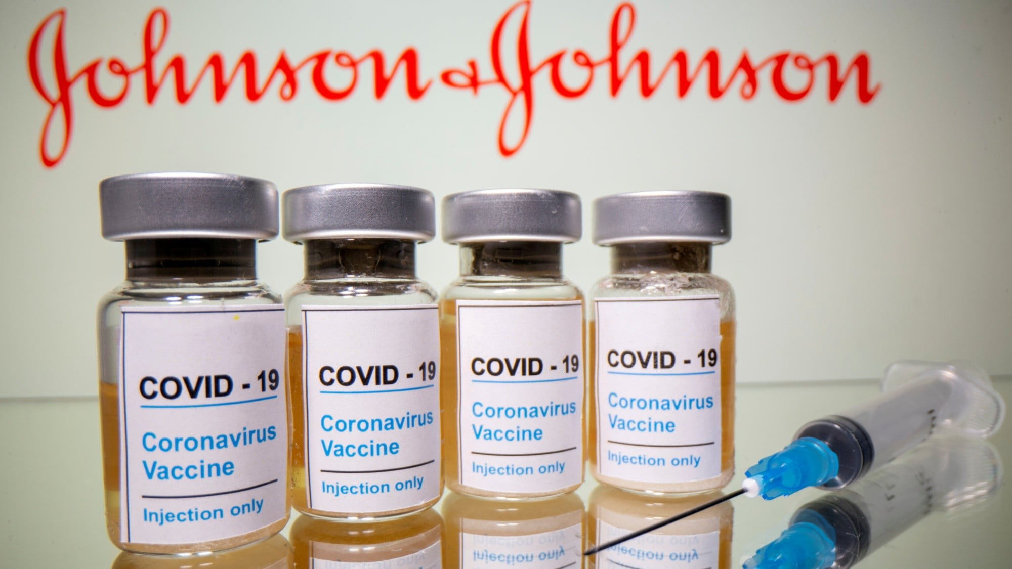 Llega a México vacuna Johnson & Johnson para aplicarse en la frontera norte