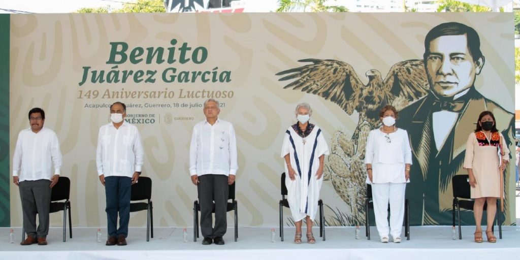 Conmemora López Obrador aniversario luctuoso de Benito Juárez