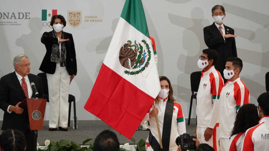 Abanderan a delegación mexicana para Juegos Olímpicos Tokio 2021