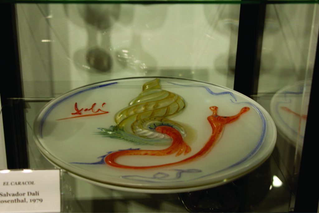 Dos décadas prodigiosas en el arte del vidrio se muestran en el Museo de Nerja