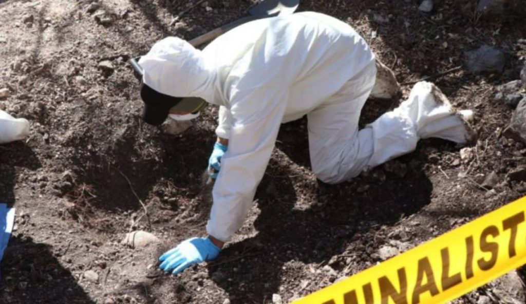 Descubren nueva fosa clandestina; encuentran ocho bolsas con restos