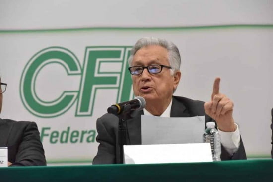 Reforma energética de Peña Nieto afecto a la CFE: Bartlett