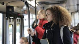 Crean programa de transporte público en apoyo a mujeres