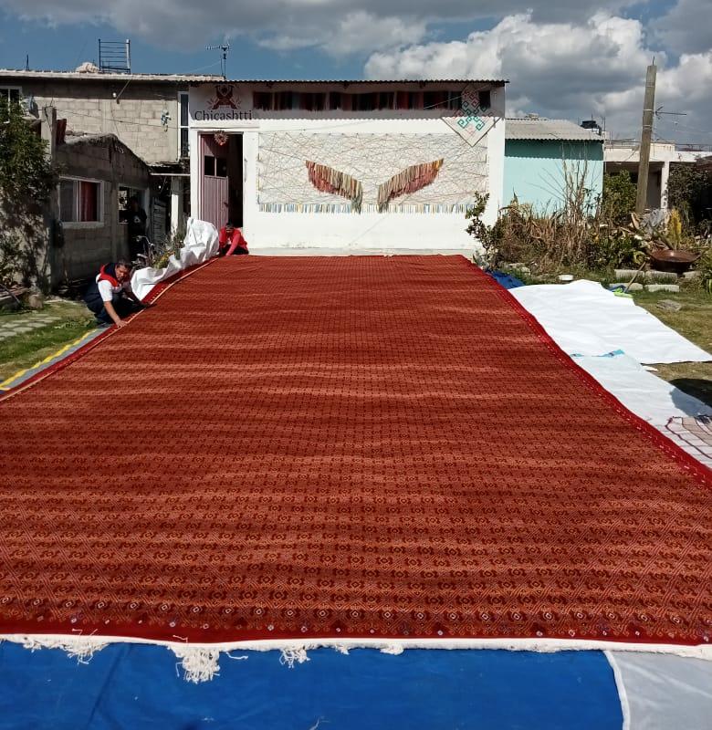 Crean el tapete de Temoaya más grande de la historia