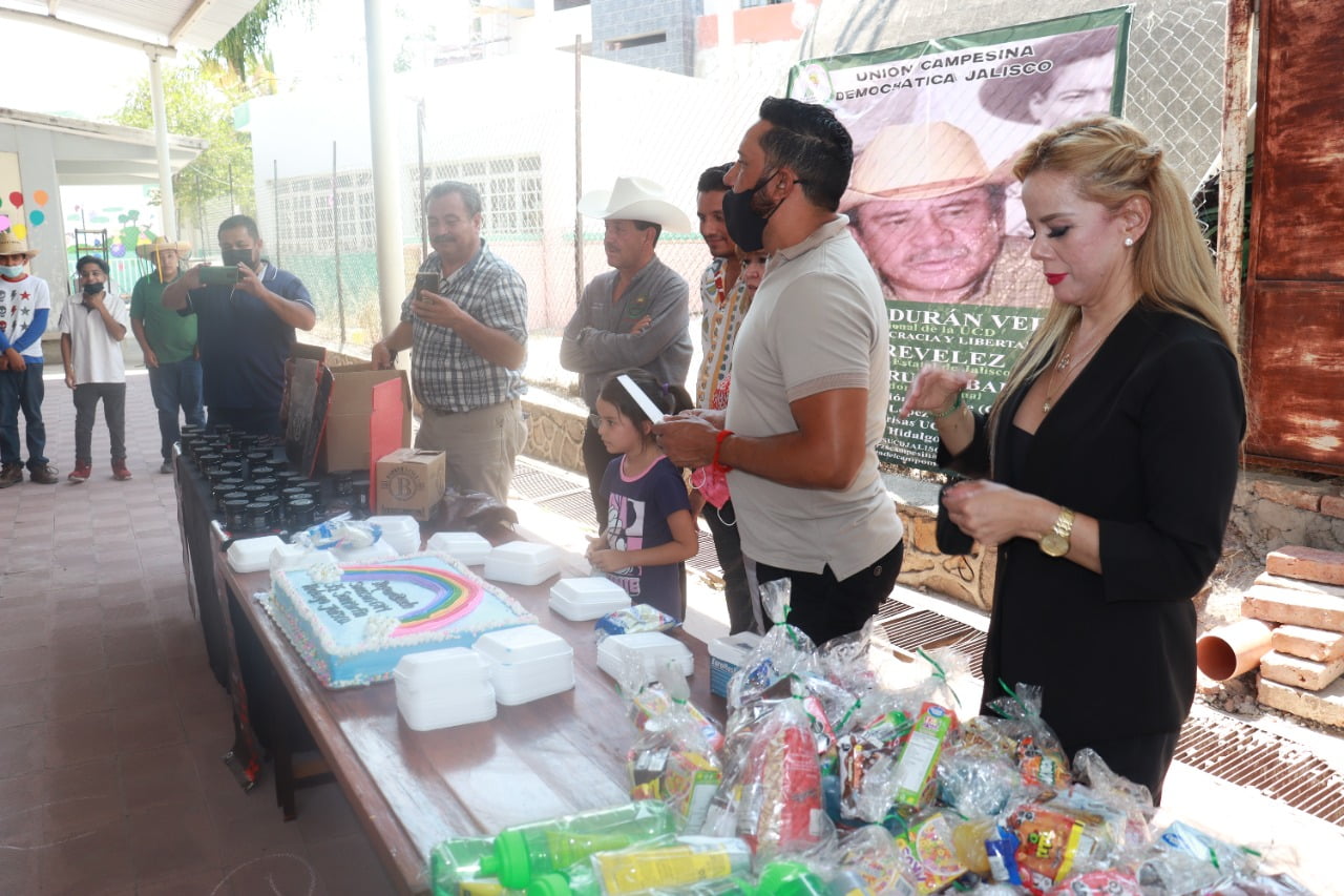 En apoyo al Centro de Atencion Multiple de Cocula y San Martin Hidalgo