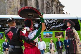 Gira cultural de artistas locales promueven tradiciones de Jalisco