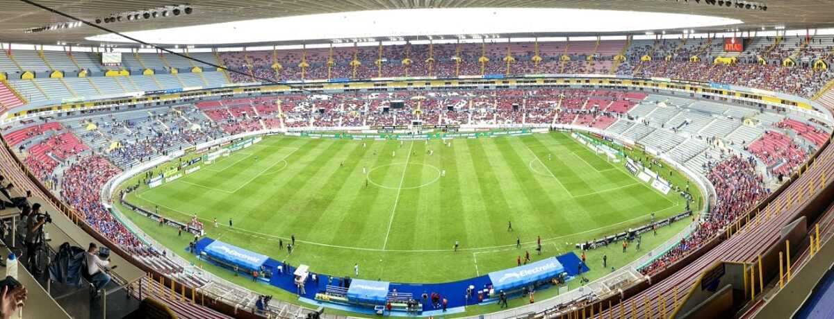 El estadio Jalisco no se llenó