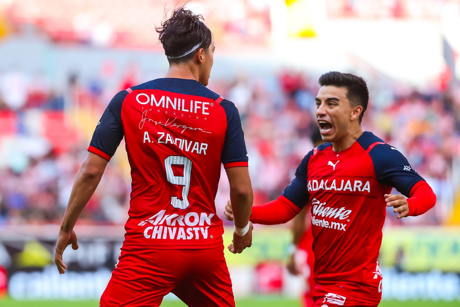 Por fin gana Chivas y golea 4-0 al Necaxa