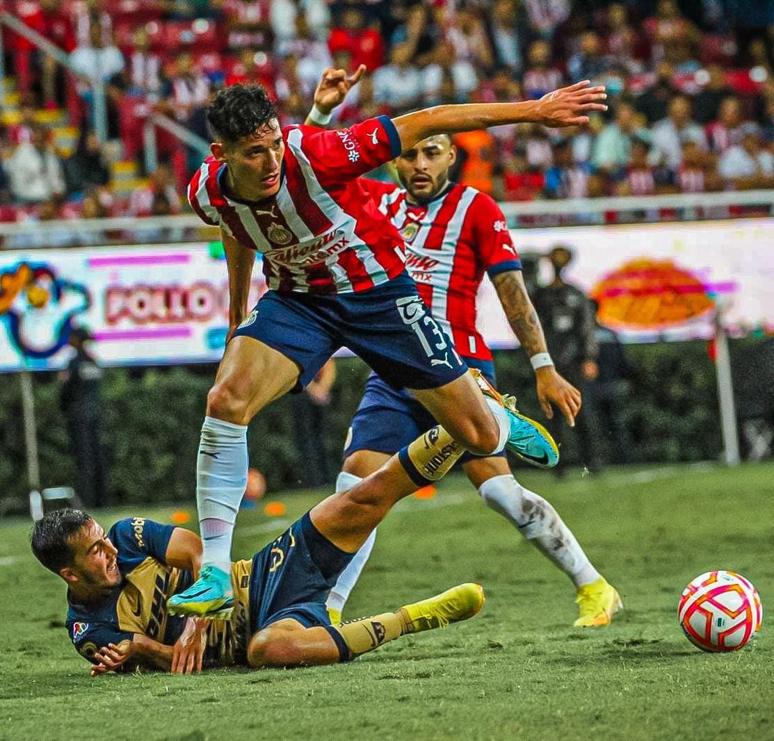 Irreconocibles, Chivas 3-1 a Pumas