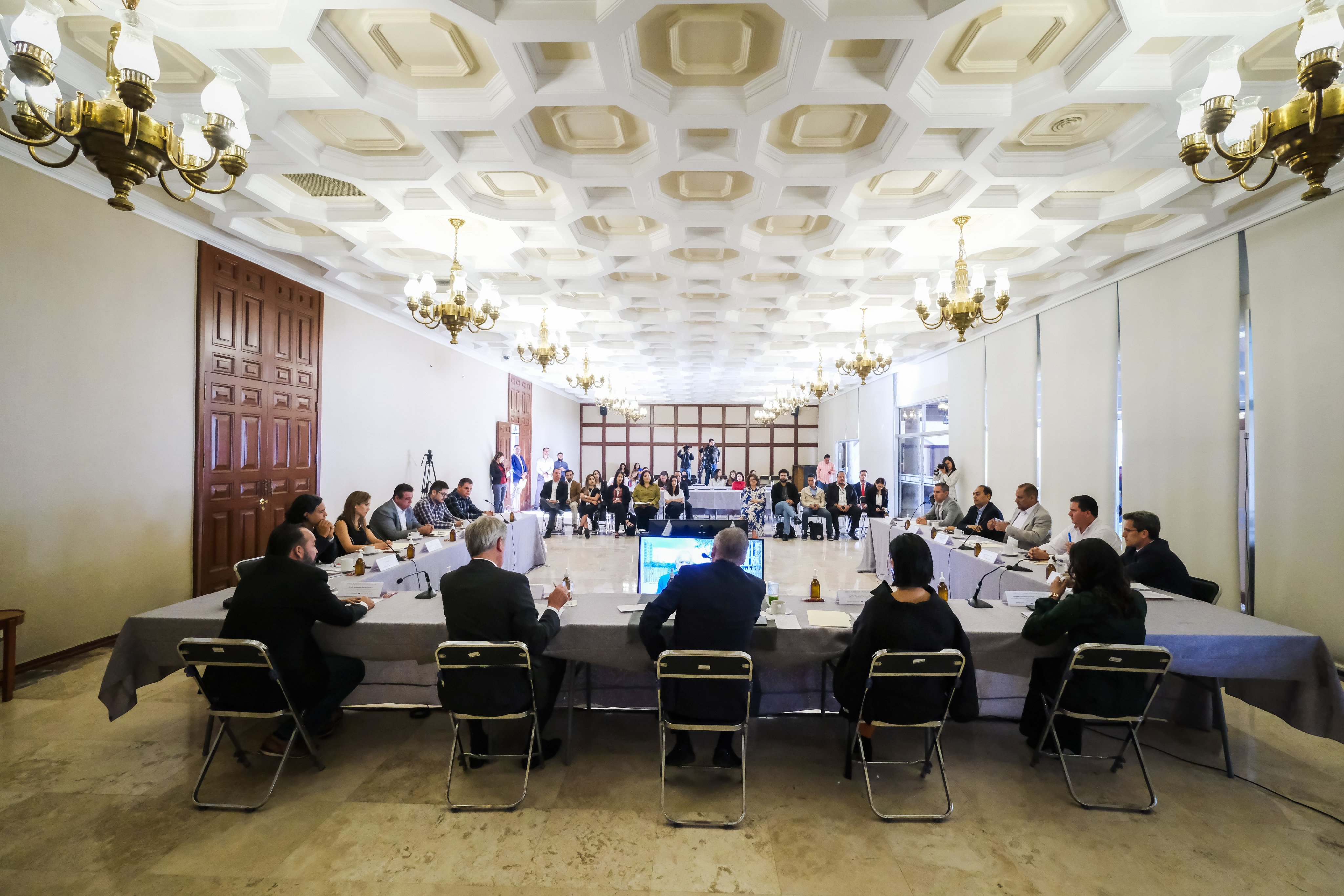 AMG y AMB trabajan en conjunto para construcción de gobernanza