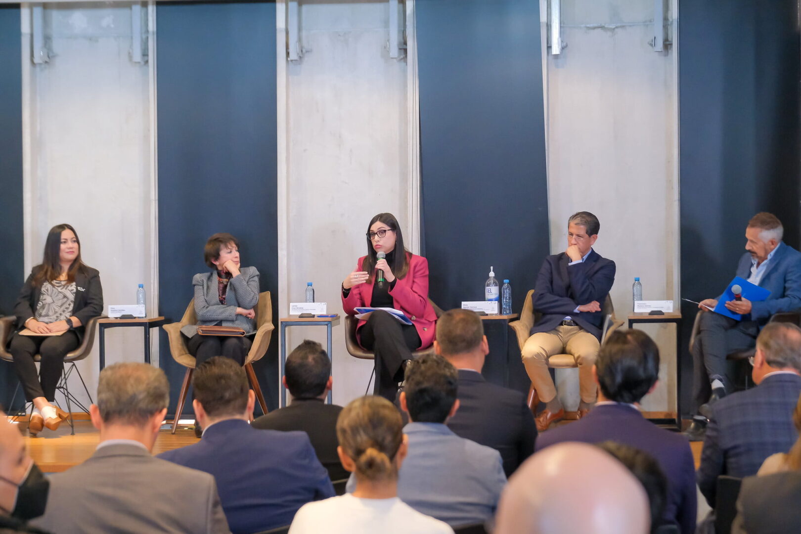 Foro de análisis en Innovación señala perdida de autonomía en centros de investigación