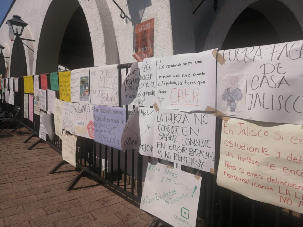 En estado de emergencia Universidad de Guadalajara