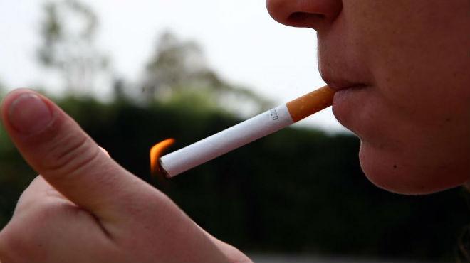 Alfaro calificó como excesivas las nuevas medidas contra el tabaco