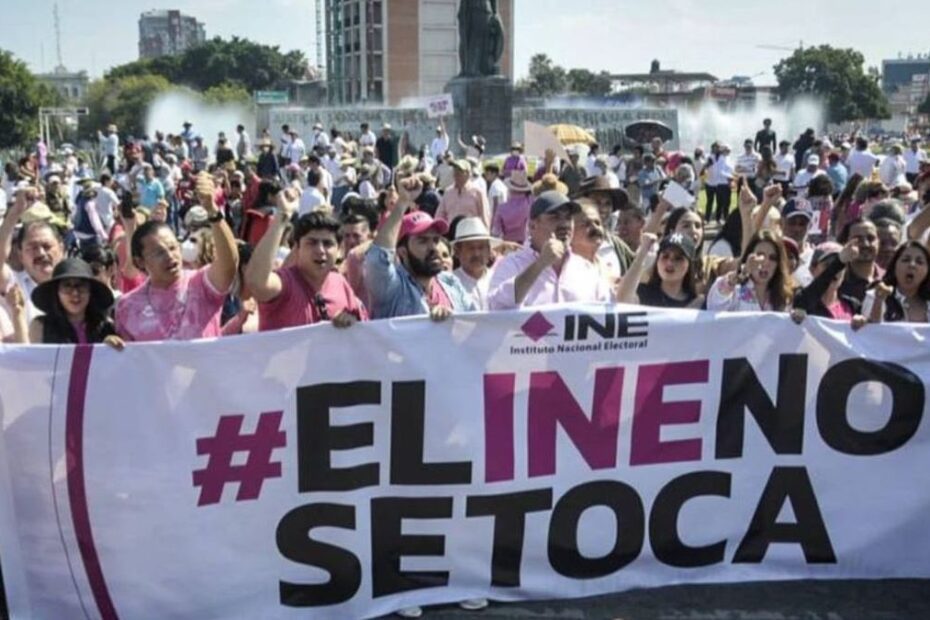 Alistan movilización contra Plan B electoral en defensa del INE