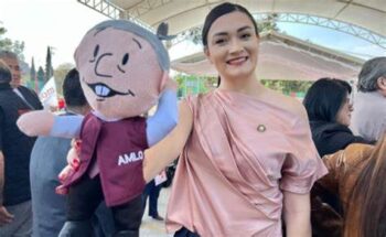 López Obrador se opuso a iniciativa de su diputada que busca castigar a quien insulte al presidente