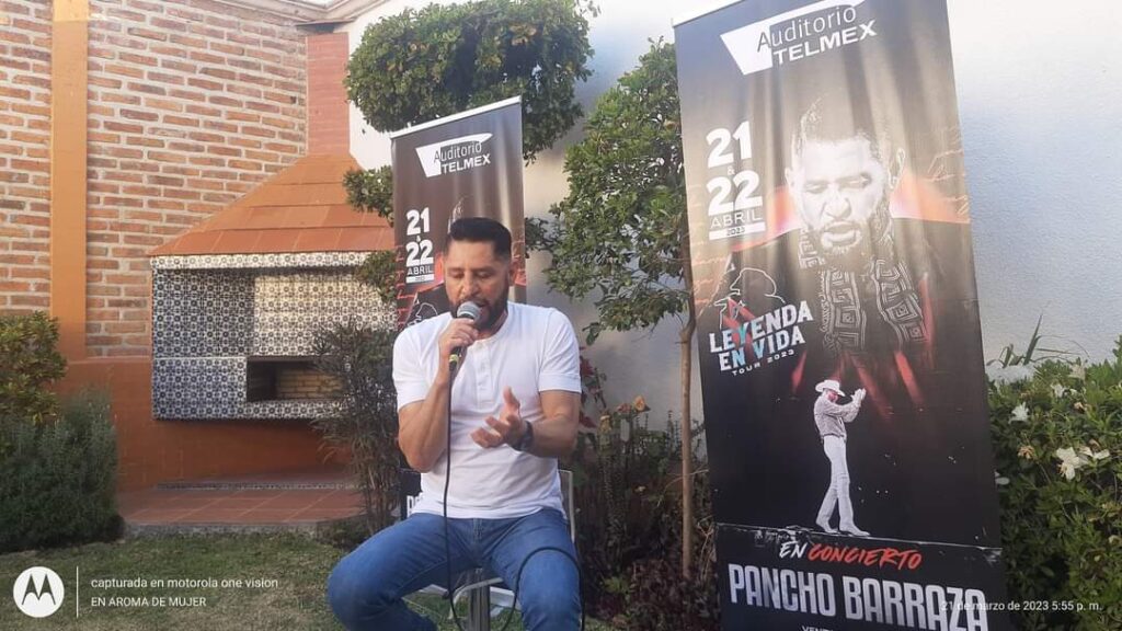 Pancho Barraza 'el poeta del amor' presentará show con más de 3 horas y 60 artístas en escena