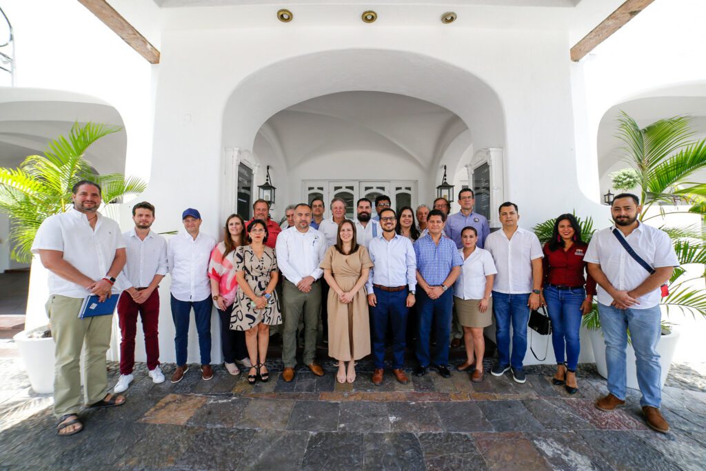 Impulsan desarrollo aéreo para fortalecer turismo en Costalegre y Manzanillo