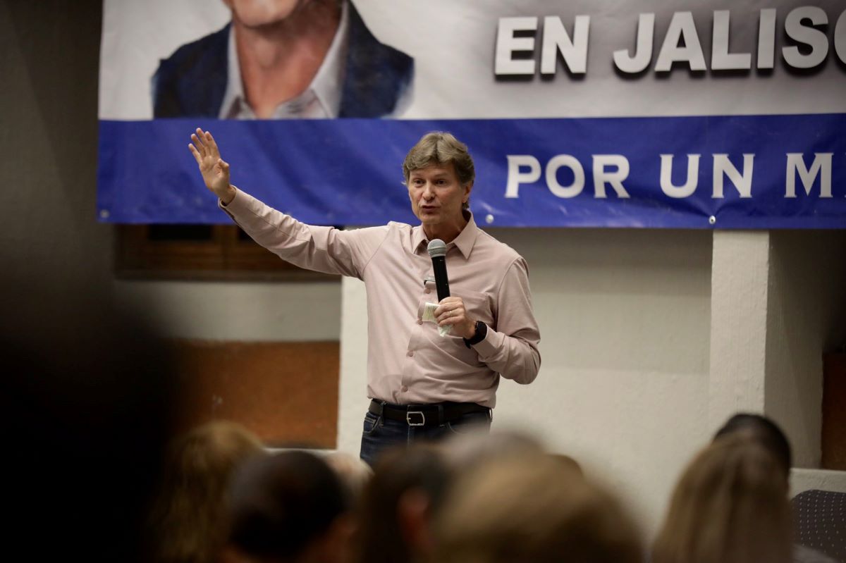 Enrique de la Madrid en Jalisco, su lema "para un mejor México posible"