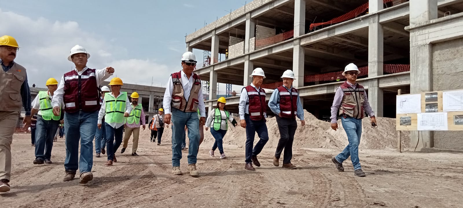Con un 30 por ciento de avance supervisan hospital Regional en Tlajomulco