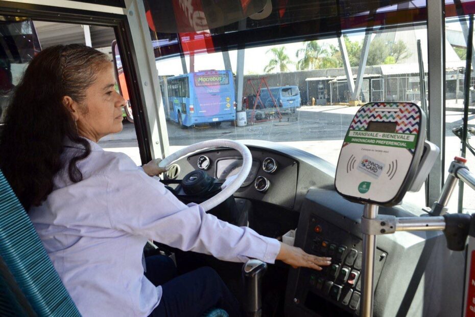 Tercera generación de mujeres conductoras se conformará por 73 féminas
