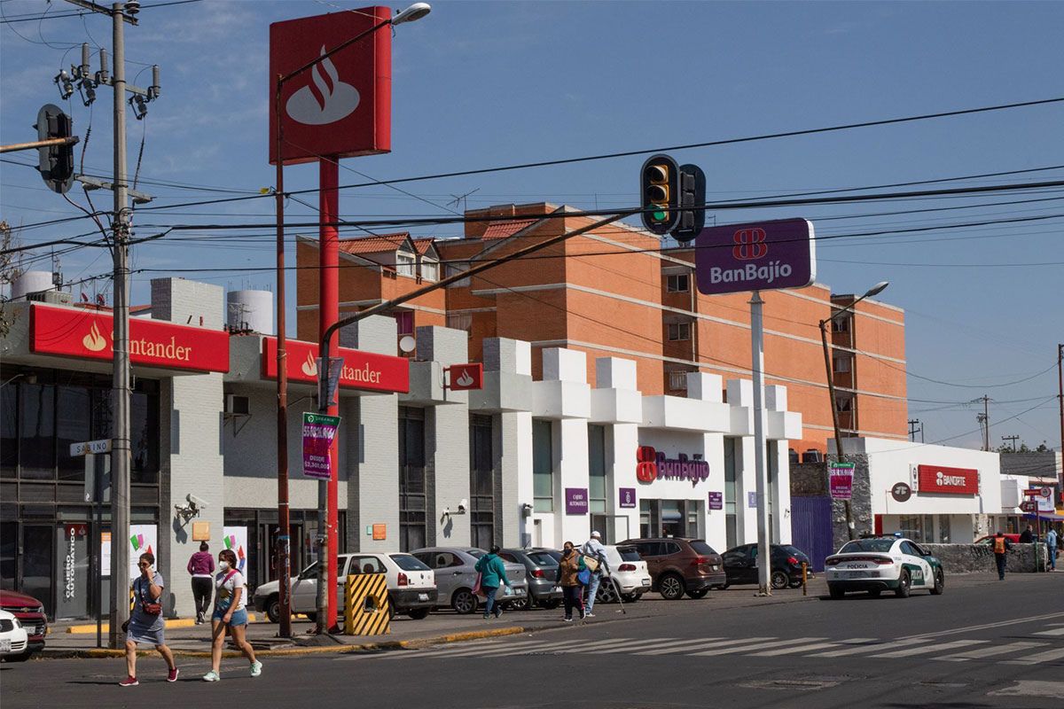 bancos tradicionales con alto costo de operación en méxico