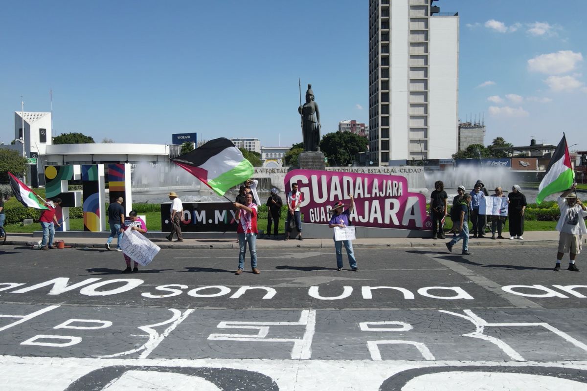 manifestacion en la glorieta minerva por palestina