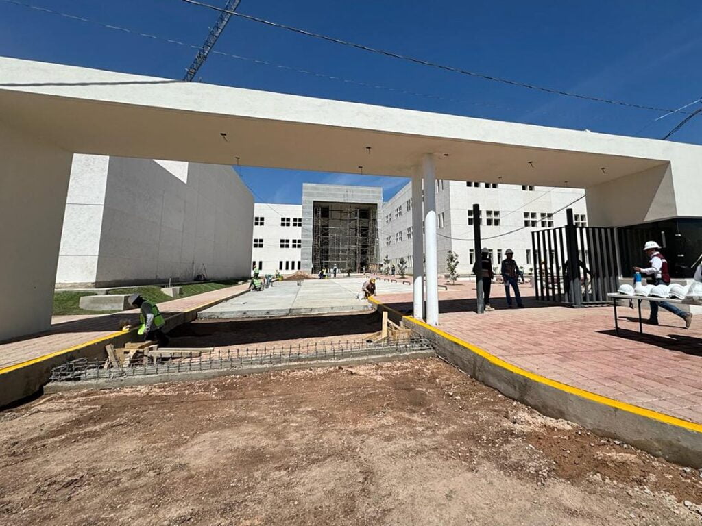Supervisa directora general del Issste construcción del Hospital Regional de Jalisco