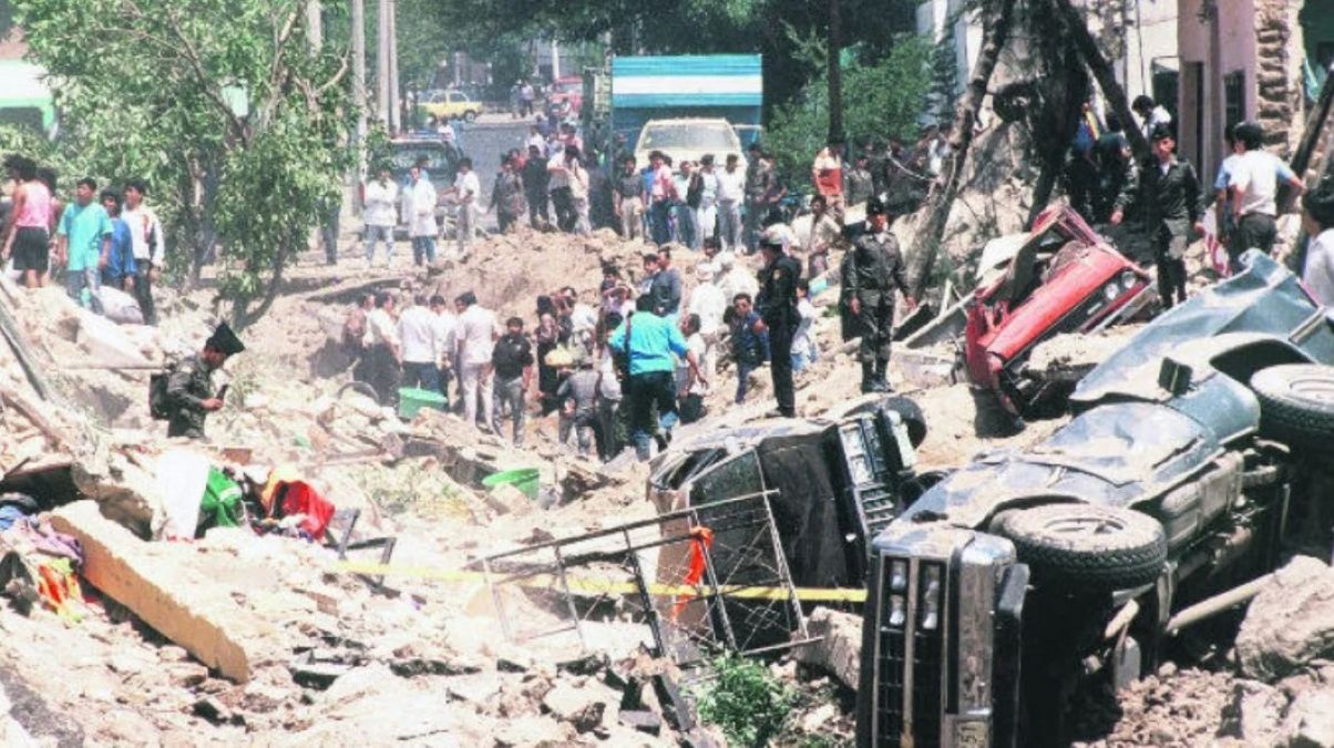 Lemus refrenda total respaldo a víctimas de las explosiones del 22 de abril