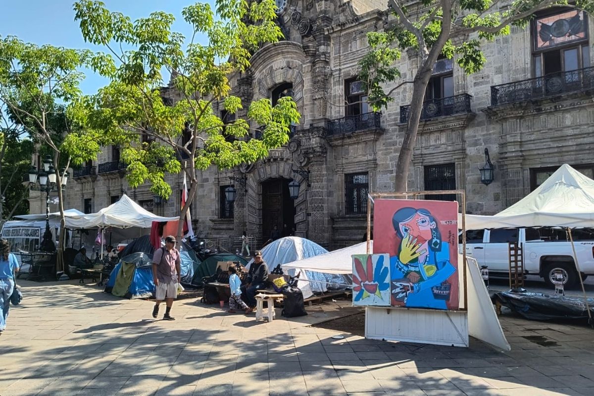 autoridades despojan a colonos de sus cosas y hacen planton 1