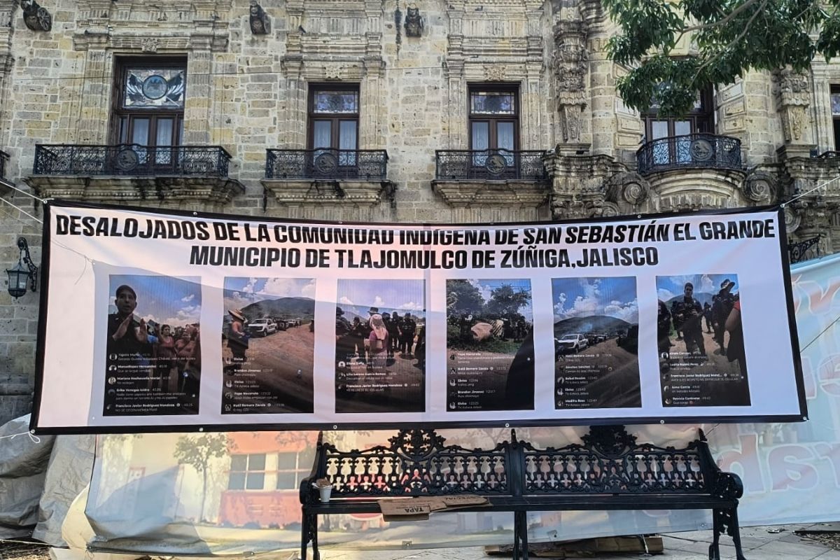 planton de desalojo en el palacio de gobierno jalisco 1