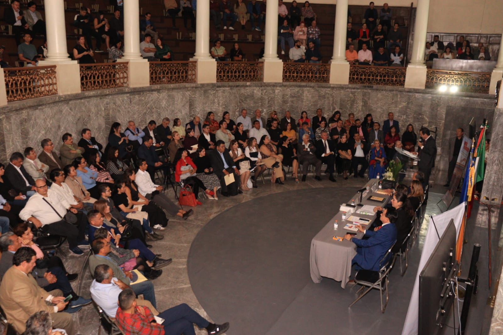 conferencia magistral en palacio de govierno iapej
