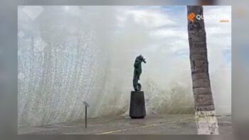 Cierran acceso al centro de Puerto Vallarta y playas de Jalisco: Oleaje extremo por Rachel