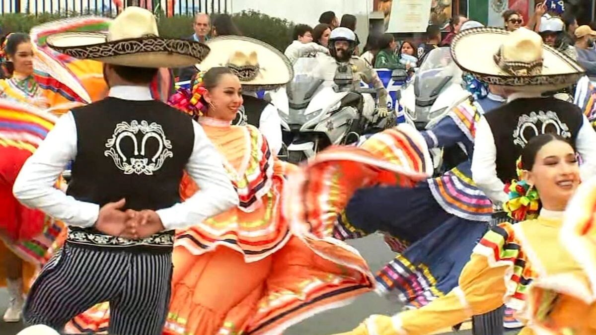 CUAAD organiza desfile de Día de Muertos en Guadalajara: Celebración llega a su edición 20
